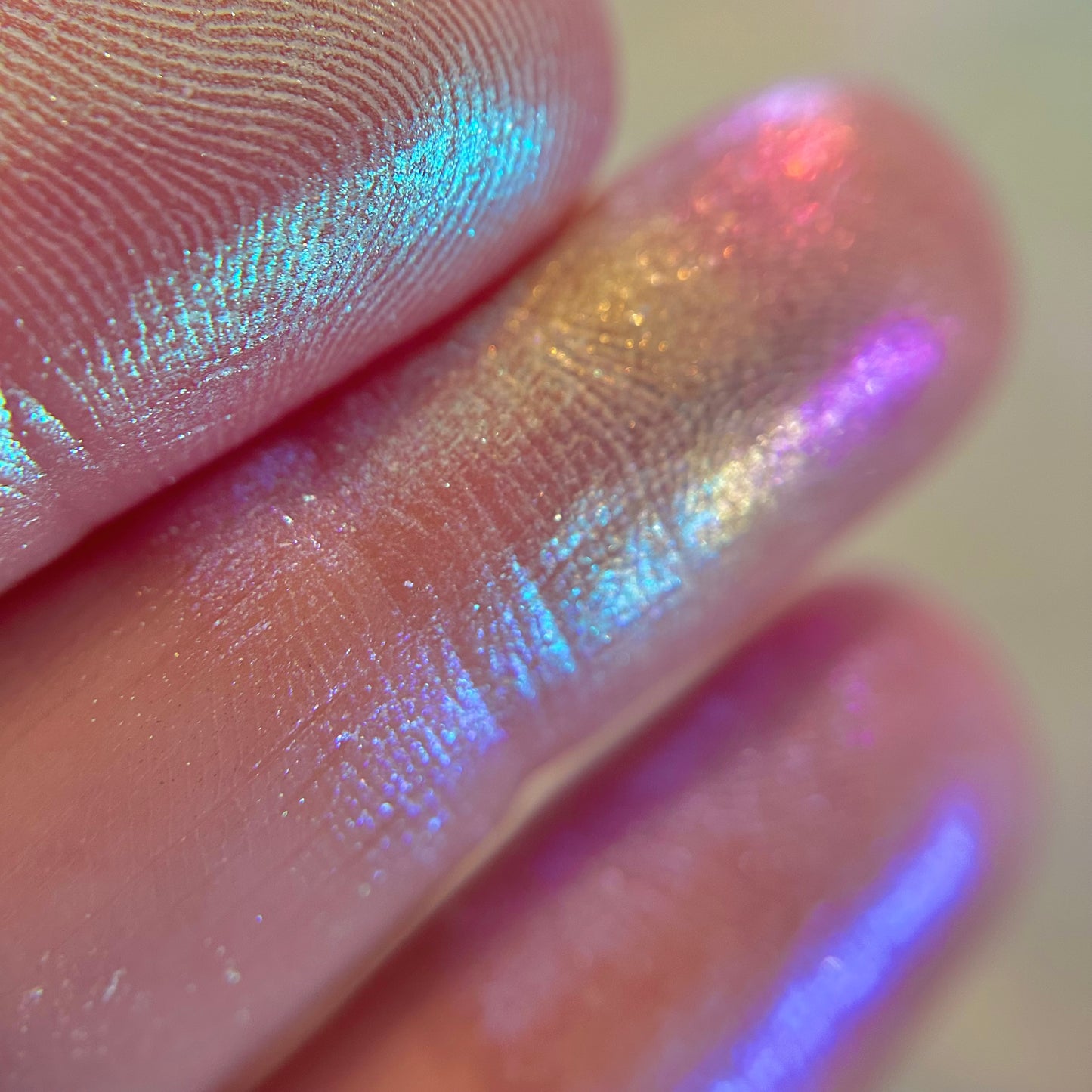 Ray of Light – Duochrome Highlighter Palette
