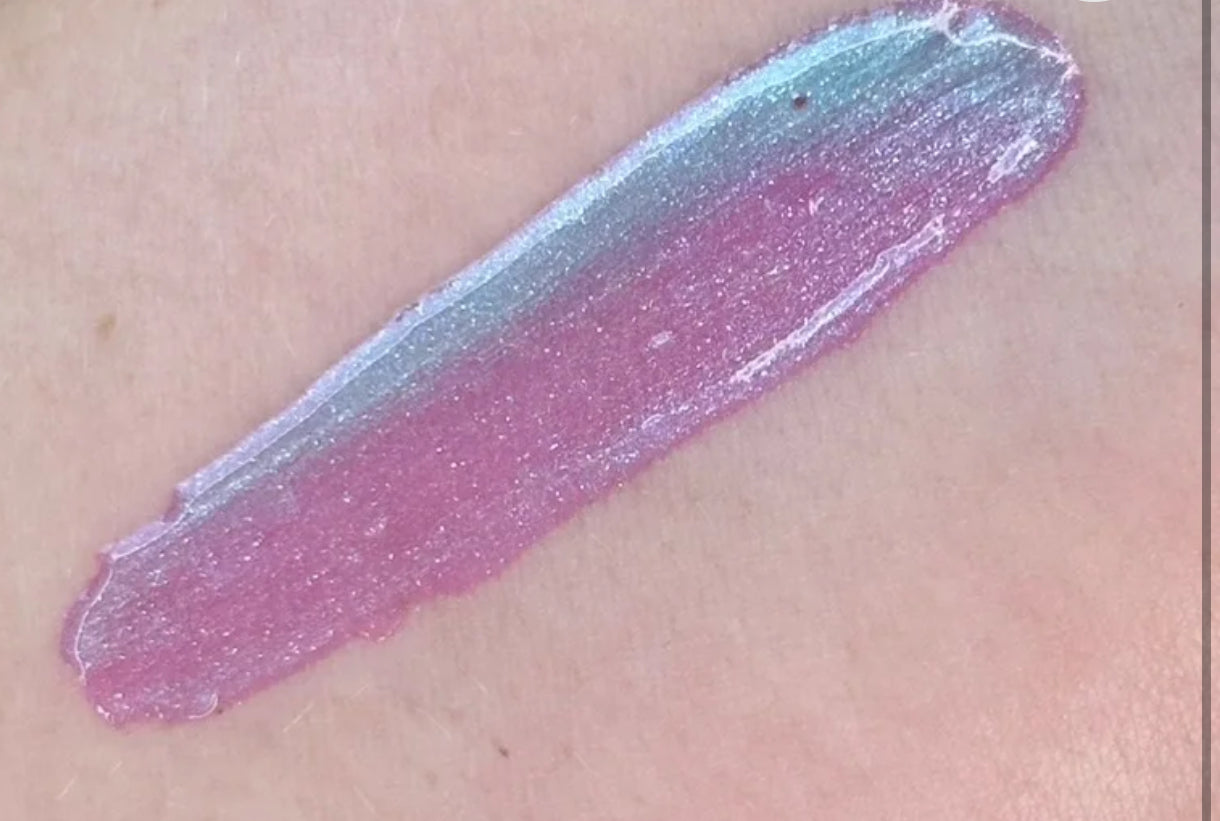 MB Blue Color Changing Lip Oil